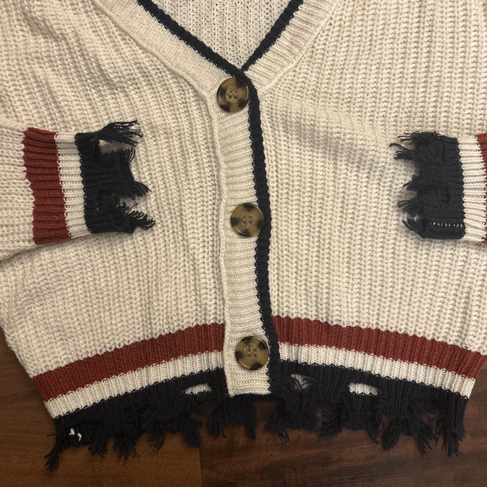 Preppy V Neck‎ Knit Crop Cardigan Distressed Hem University Fall Wardrobe XS - Picture 2 of 5